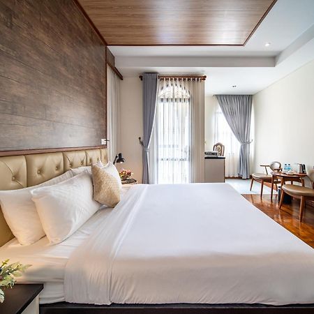 Lcs Hotel & Apartment Phnom Penh Exterior photo