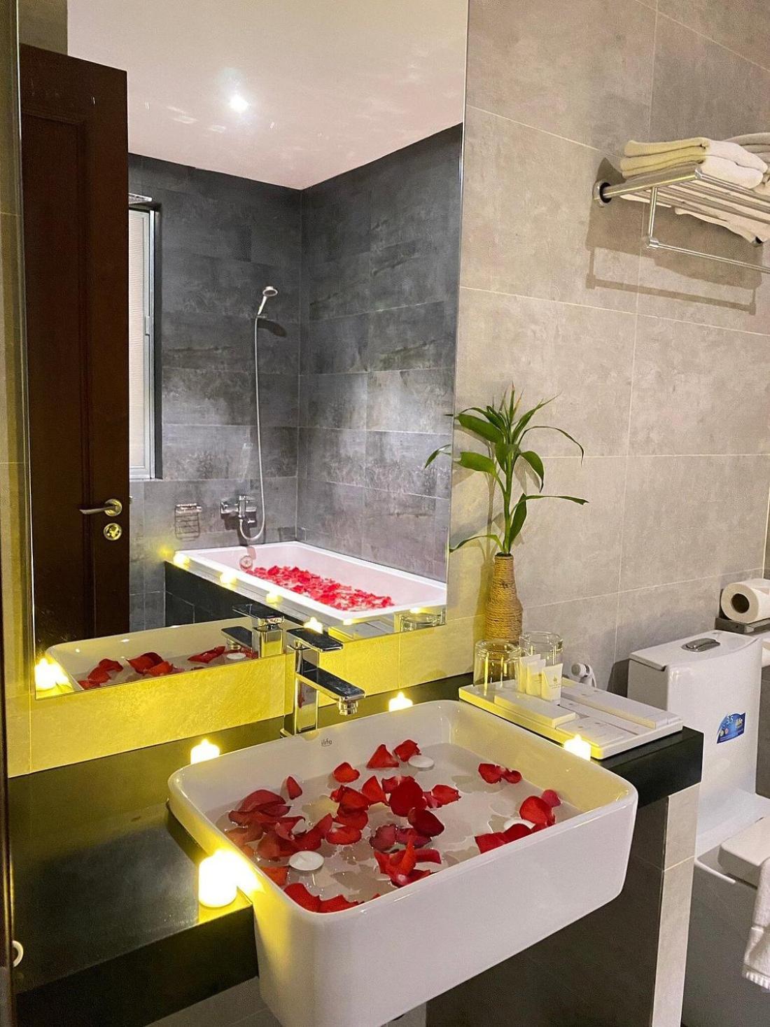 Lcs Hotel & Apartment Phnom Penh Exterior photo