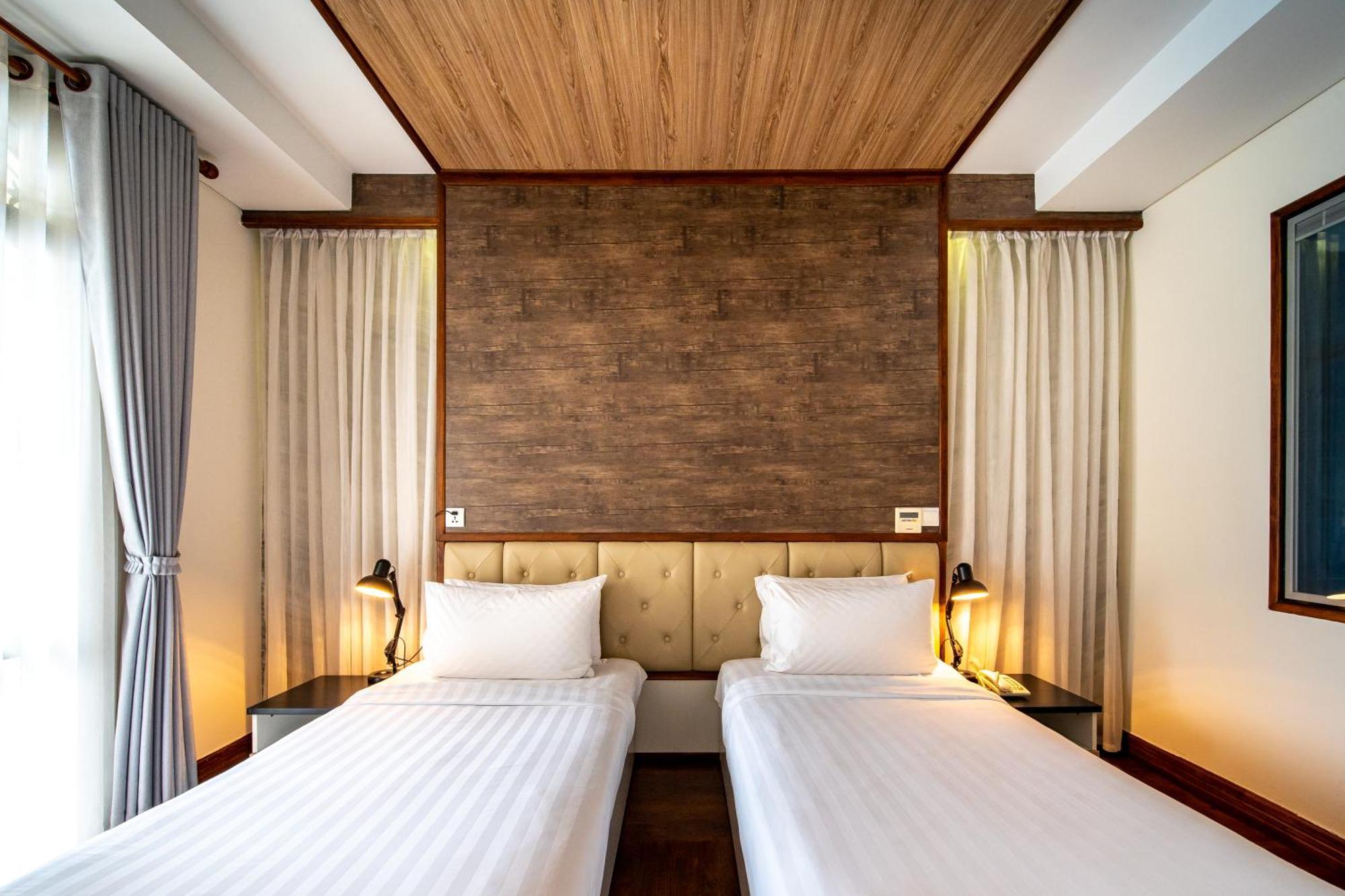 Lcs Hotel & Apartment Phnom Penh Exterior photo