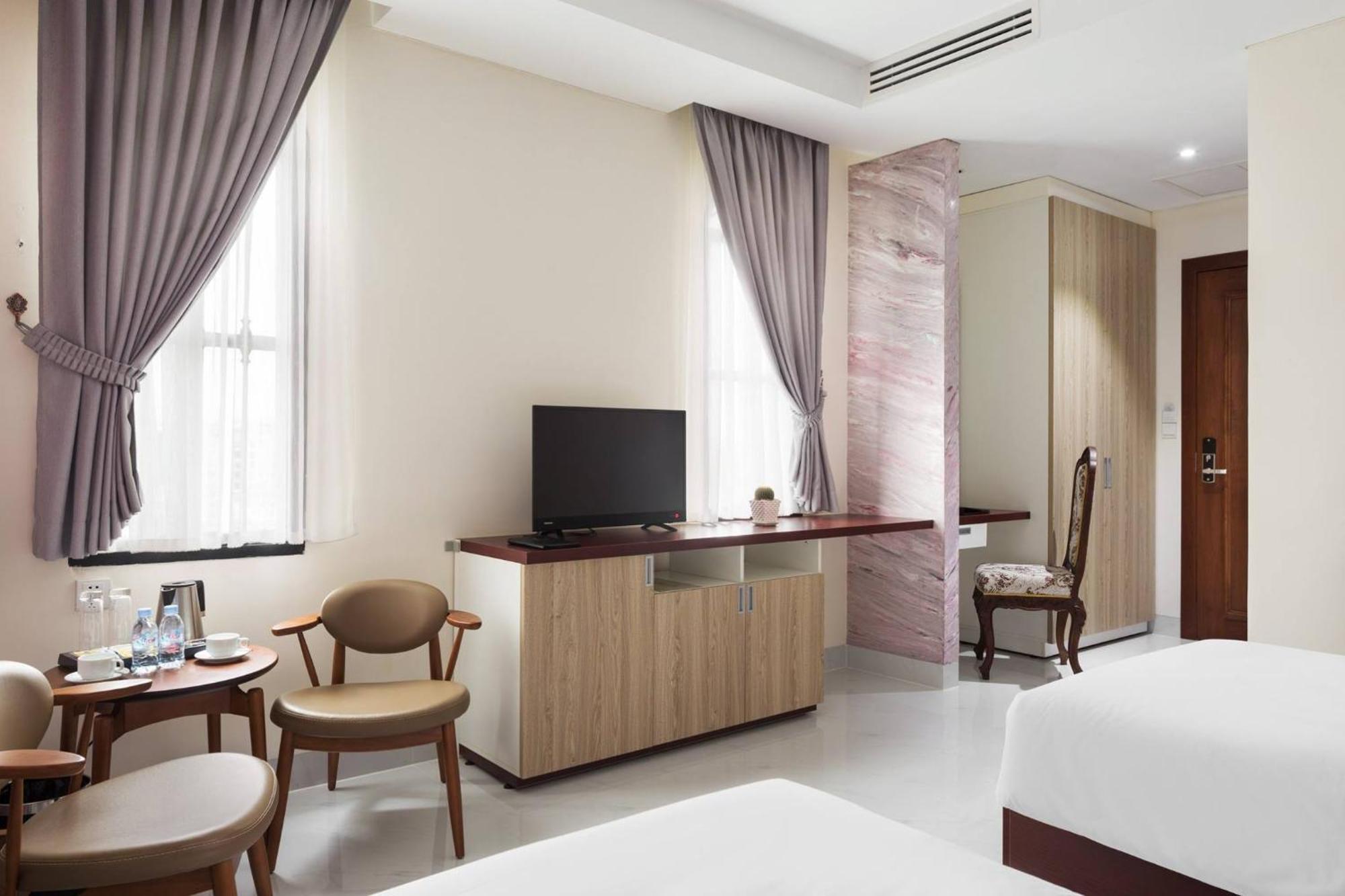 Lcs Hotel & Apartment Phnom Penh Exterior photo