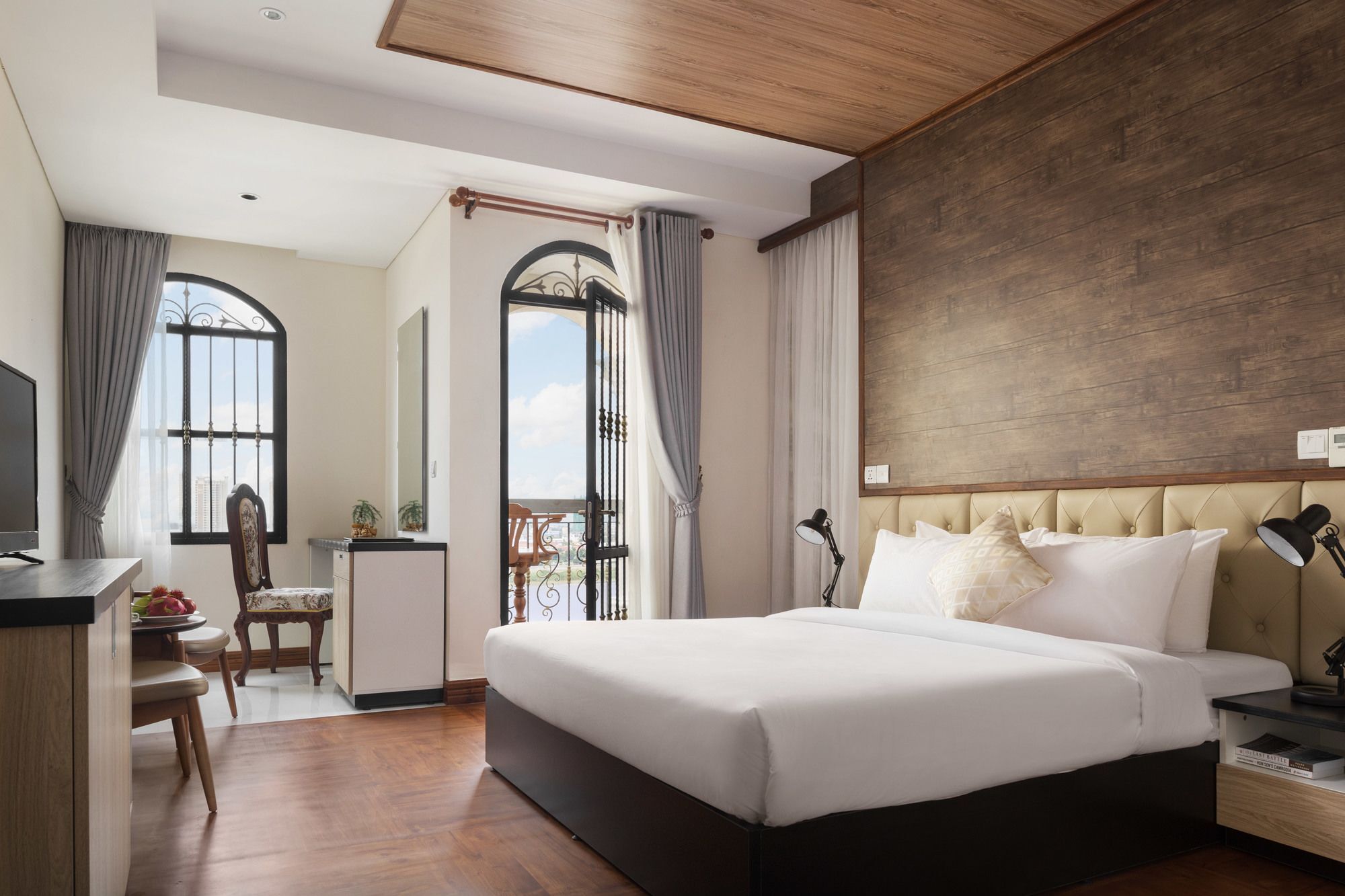 Lcs Hotel & Apartment Phnom Penh Exterior photo